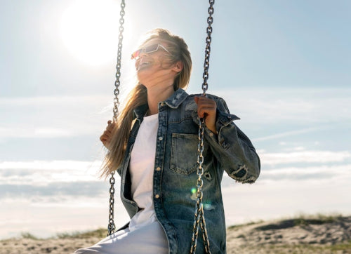 Chain Necklaces Bridge Casual and Formal Contexts