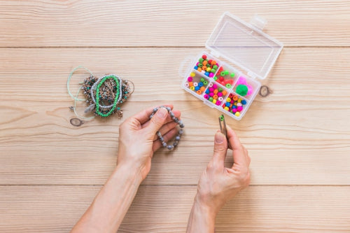 The Rise of DIY Jewelry Kits: Crafting Personalized Accessories