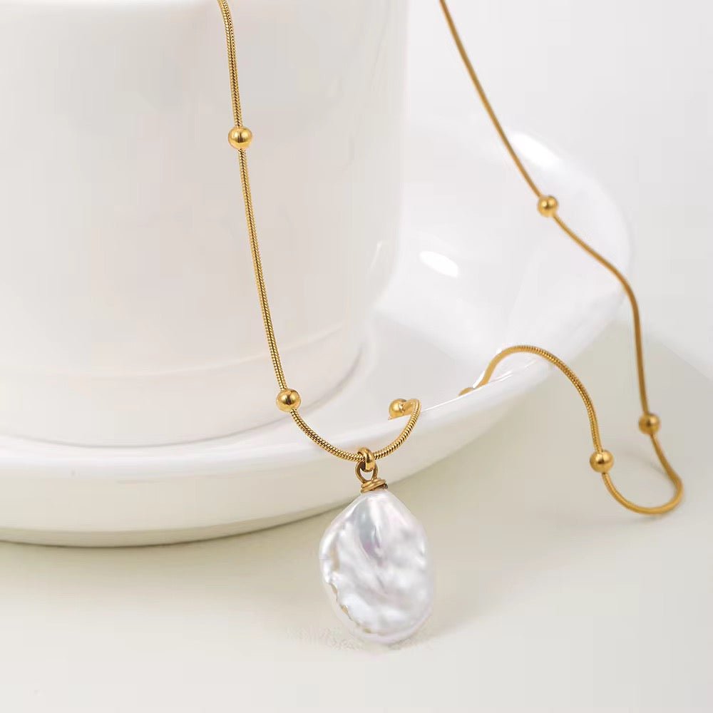 Pearl & Golden Beads - Necklace - foramour