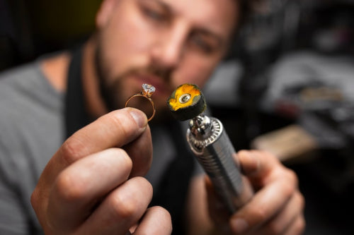 Behind the Craftsmanship of Premium Jewelry: From Design to Creation