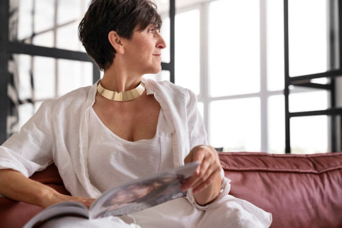 How Minimalist Jewelry Defines the Modern Womans Lifestyle