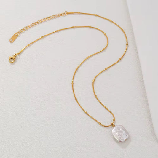 Square Pearl - Necklace