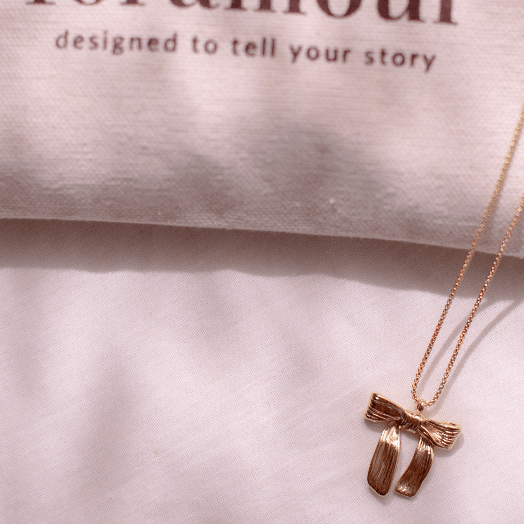 Bowtie - Necklace - foramour