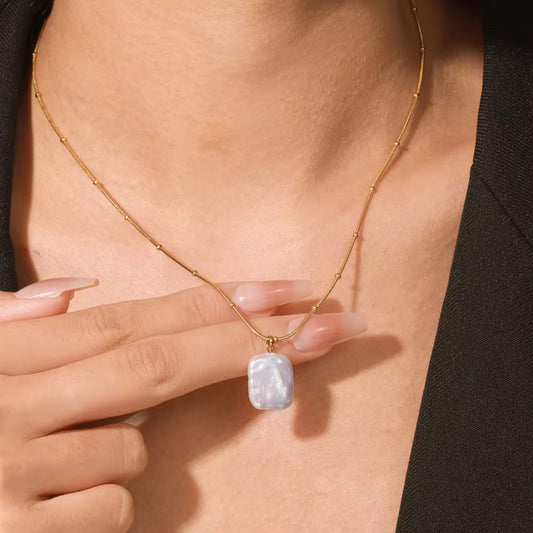 Square Pearl - Necklace