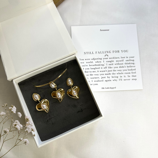 In your heart - Earrings and Necklace set