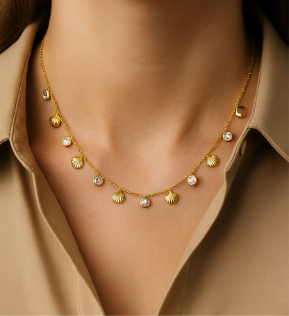 Stones and shells - Necklace