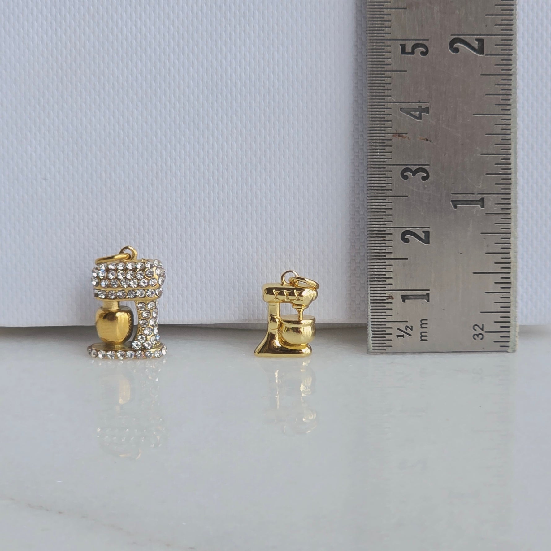 Baking machine charms