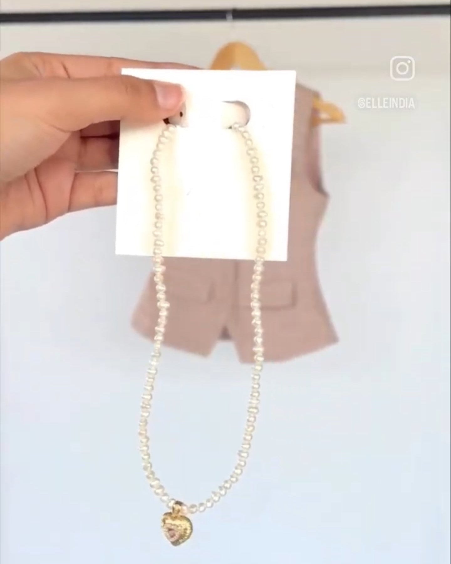Foramour necklace in ELLE