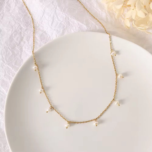 String of pearls - Necklace