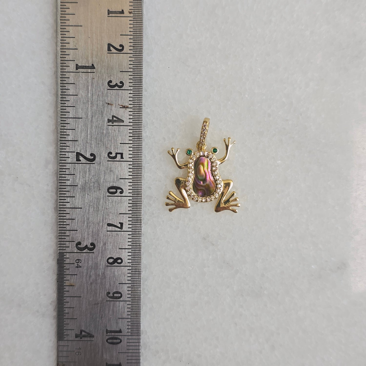 Frog charm / pendant