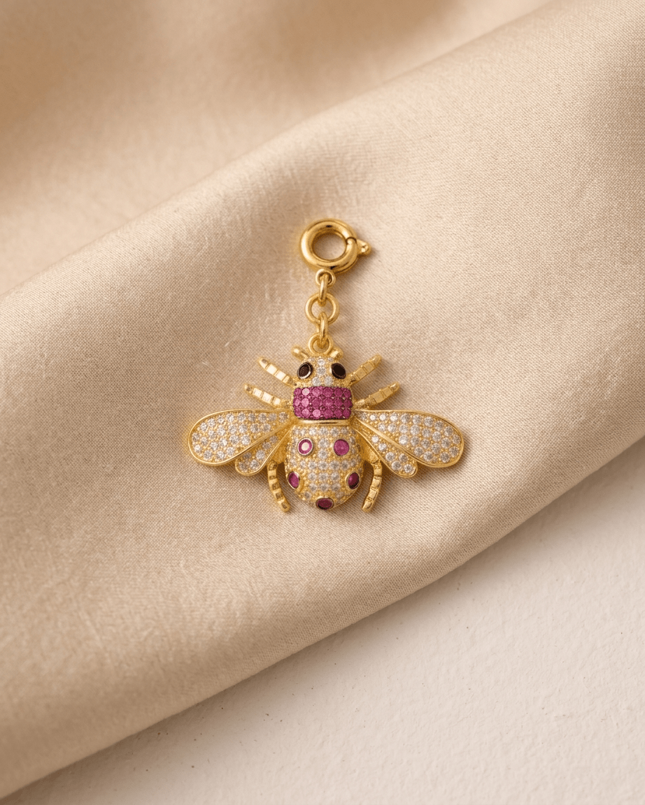 Bumble Bee - Charm - Foramour Jewels - 18K Gold Plated - Sweat, water proof