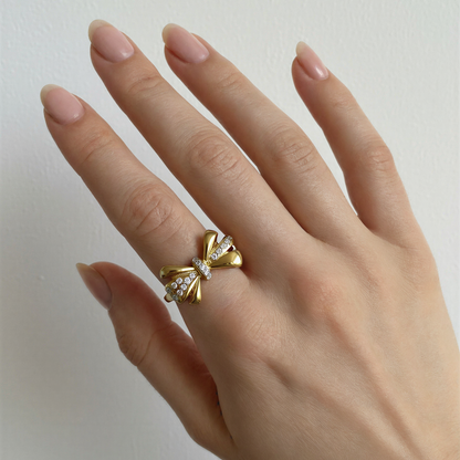 gold Bow ring with zircons