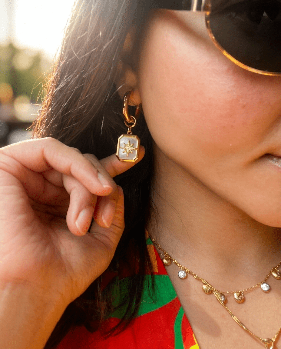 Mother-of-Pearl Signet Earrings - Foramour Jewels - 18K Gold Plated - Sweat, water proof