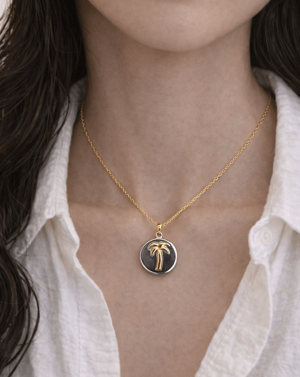 Palm tree on a coin - Charm - Foramour Jewels - 18K Gold Plated - Sweat, water proof