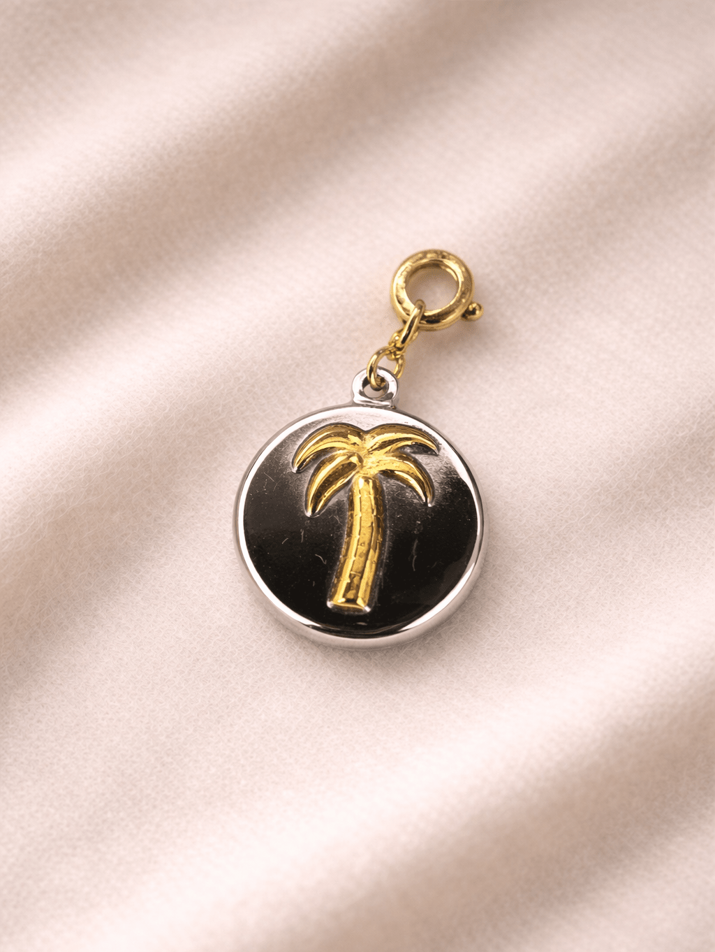Palm tree on a coin - Charm - Foramour Jewels - 18K Gold Plated - Sweat, water proof