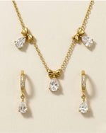 Pretty Tied — Necklace & Earrings Set - Foramour Jewels - 18K Gold Plated - Sweat, water proof