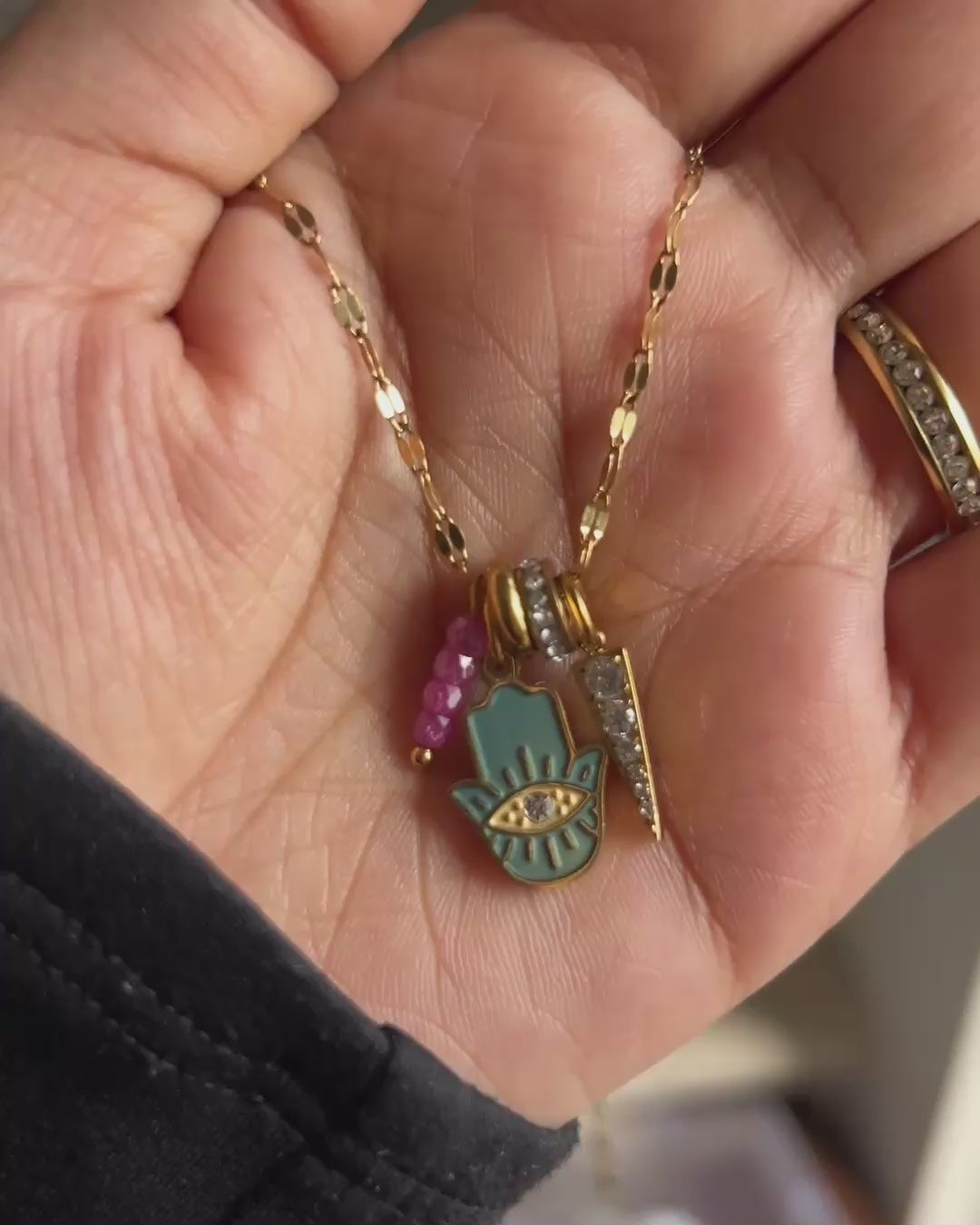 White Lotus Sicily - Necklace