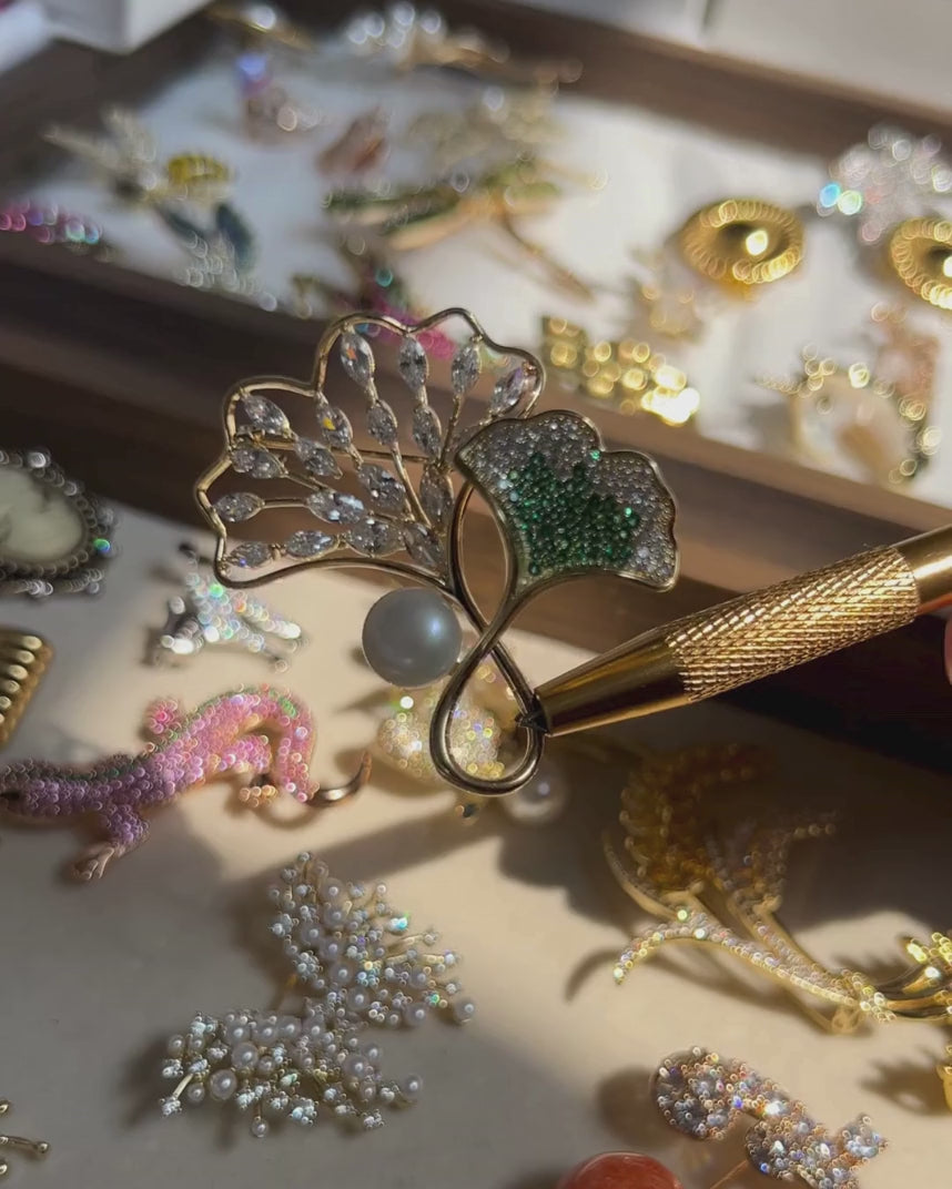 gingko leaf brooch
