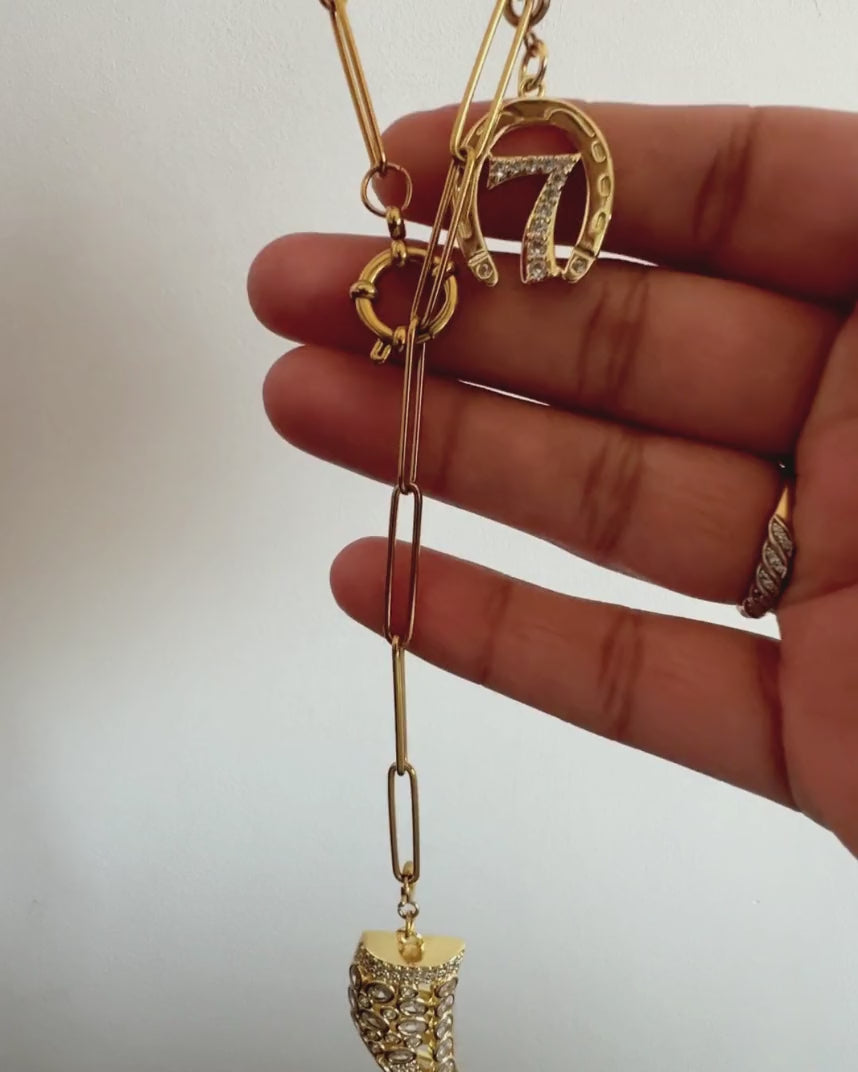 Lucky seven — Necklace