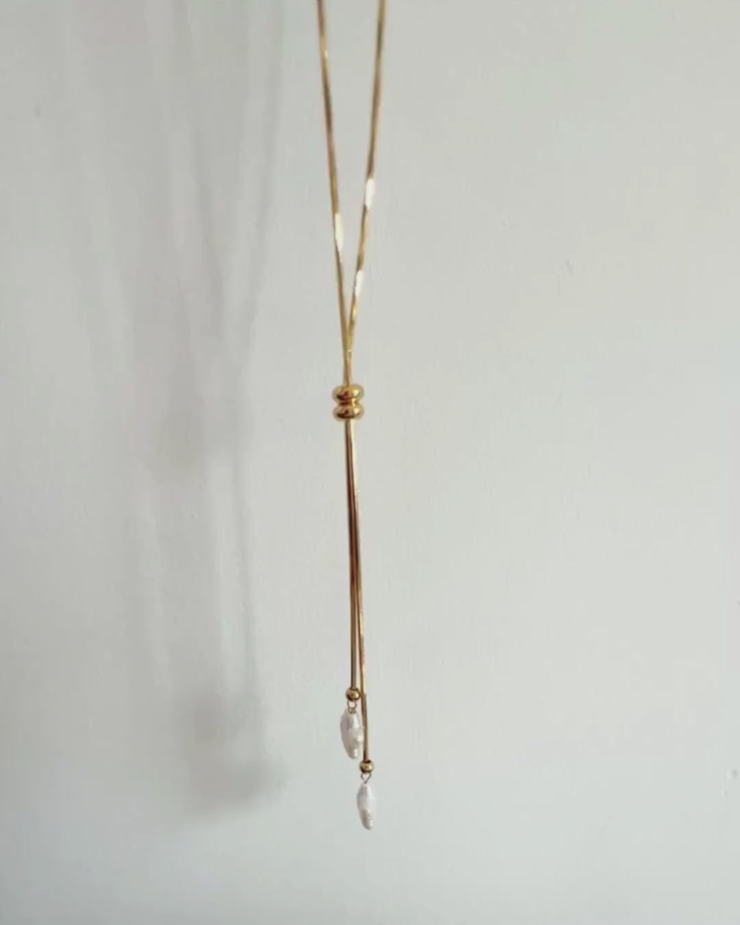 Cradle necklace