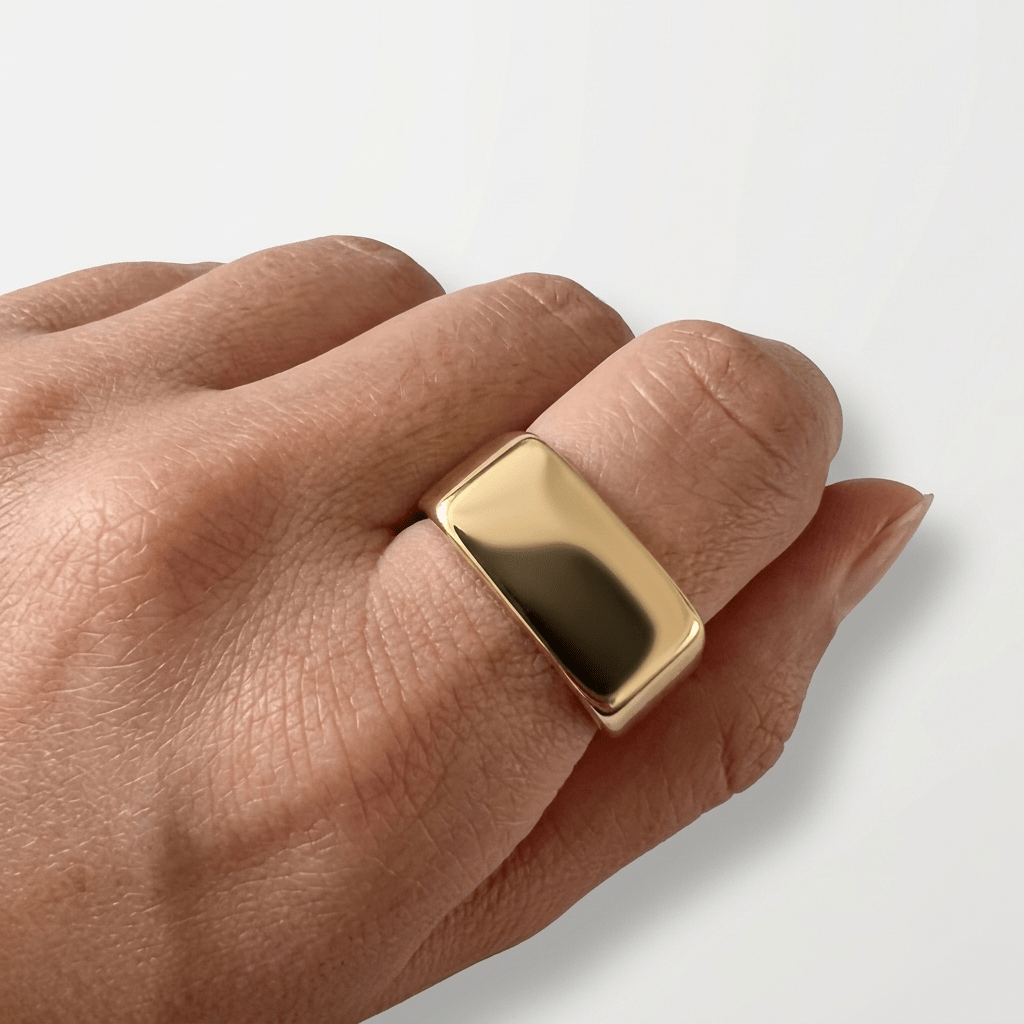 Rectangle Signet Ring - Foramour Jewels - 18K Gold Plated - Sweat, water proof