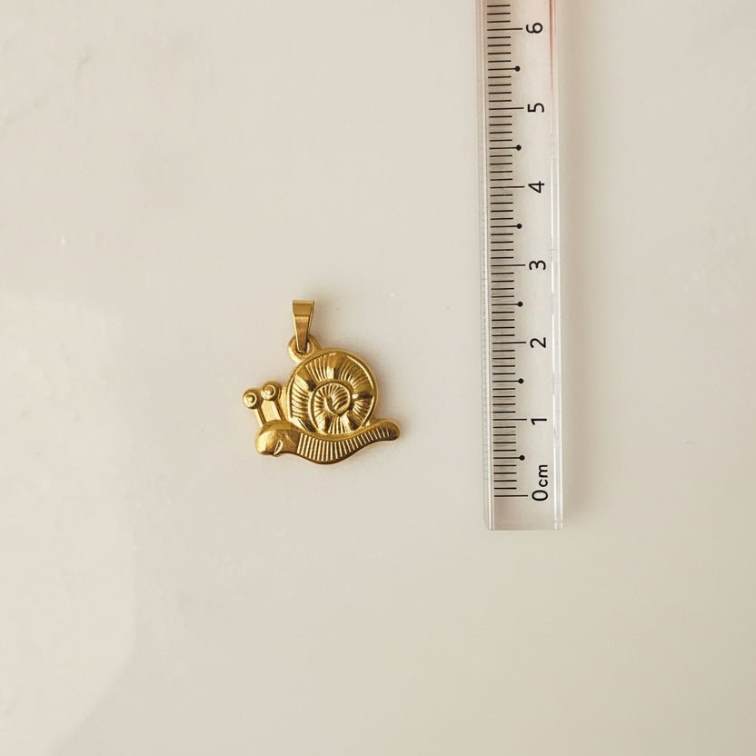 Snail - Charm - Foramour Jewels - 18K Gold Plated - Sweat, water proof
